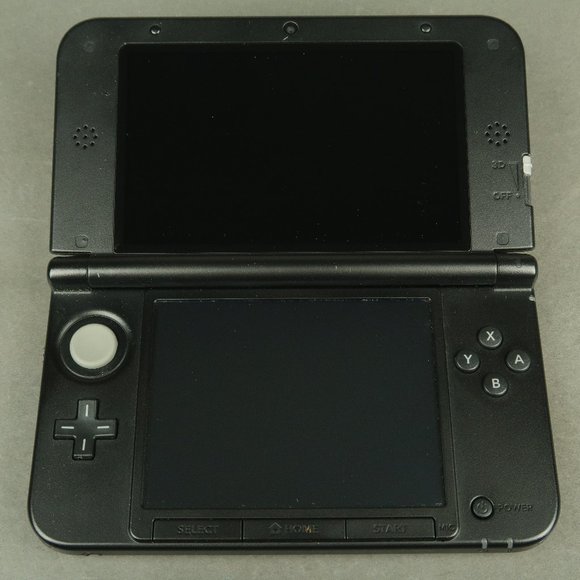 Nintendo 3DS XL Gamestop Refurbished in New Super Mario Bros 2 Gold - Picture 3 of 5